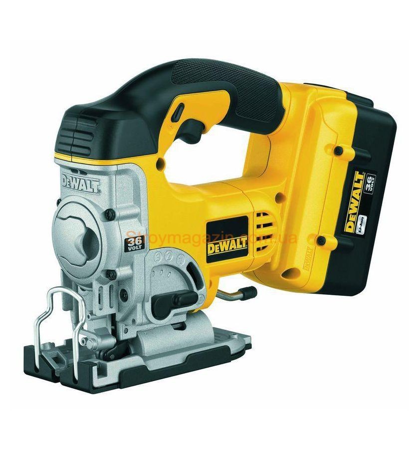 Лобзик аккумуляторный DeWalt DC308KL